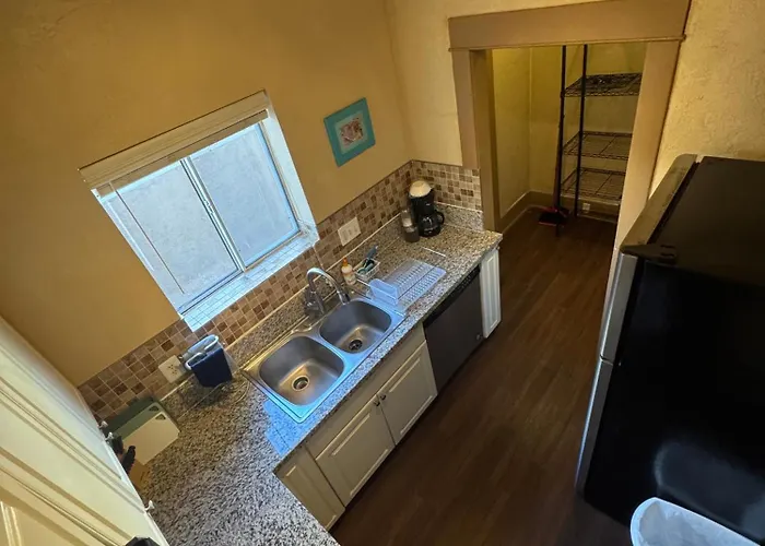 Ua Duplex Two Units 3br And 4br