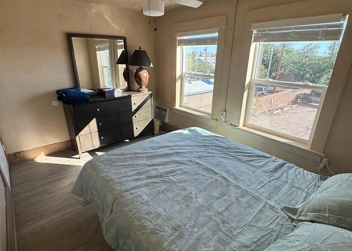 Ua Duplex Two Units 3br And 4br